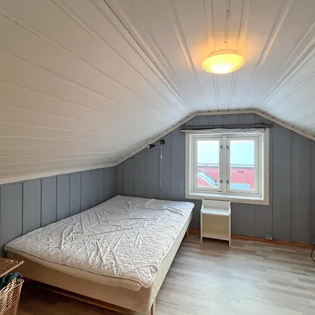 Semesterbostad Gorgeous In Svingvoll